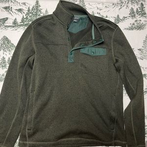 Hunter green knit crewneck sweater